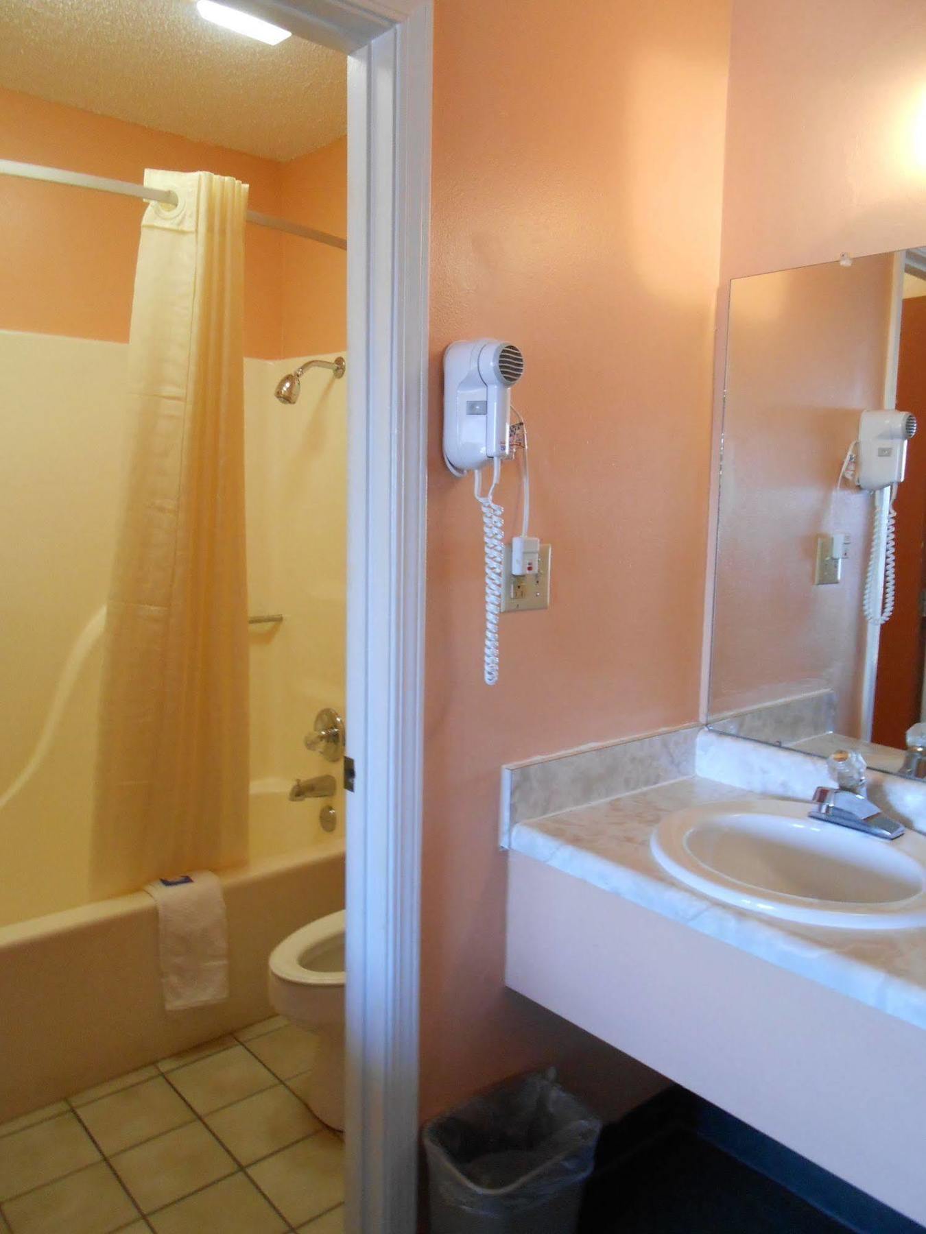Budget Inn And Suites Siloam Springs Экстерьер фото